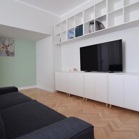 Beautiful Apartment In Old City Bucureşti Ngoại thất bức ảnh