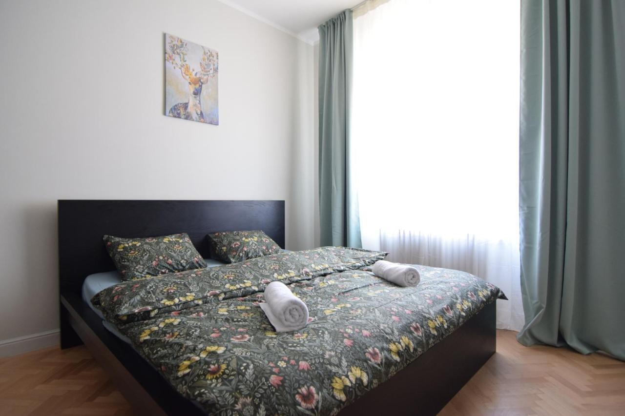 Beautiful Apartment In Old City Bucureşti Ngoại thất bức ảnh