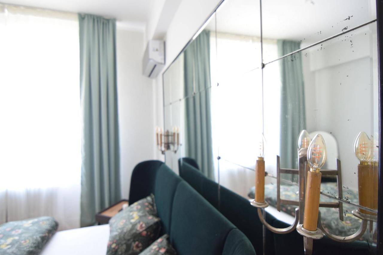 Beautiful Apartment In Old City Bucureşti Ngoại thất bức ảnh