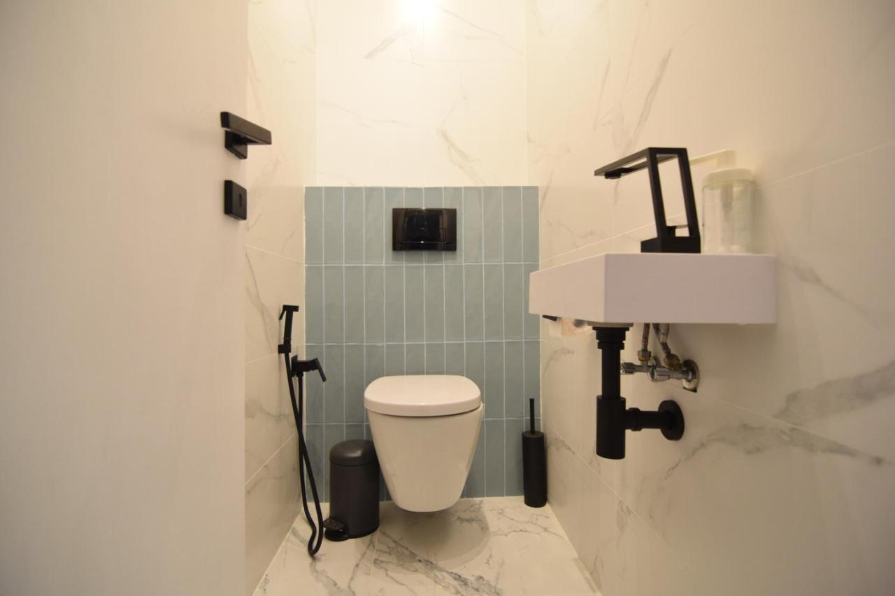 Beautiful Apartment In Old City Bucureşti Ngoại thất bức ảnh