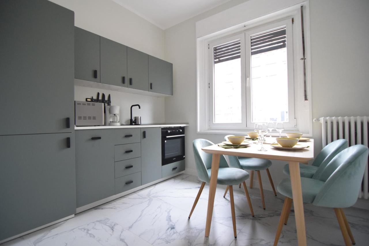 Beautiful Apartment In Old City Bucureşti Ngoại thất bức ảnh