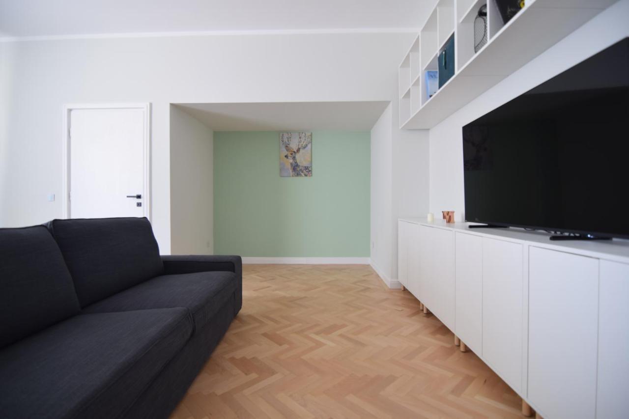 Beautiful Apartment In Old City Bucureşti Ngoại thất bức ảnh