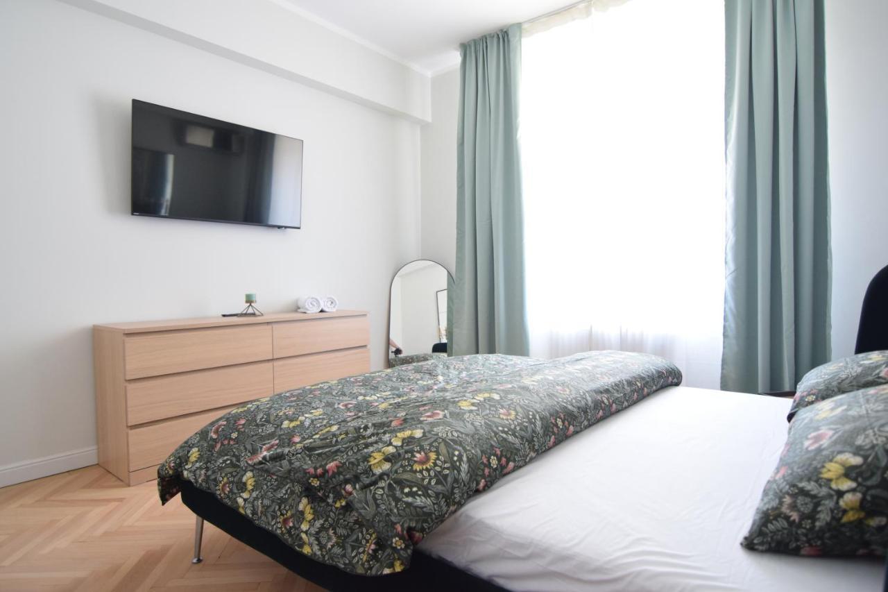 Beautiful Apartment In Old City Bucureşti Ngoại thất bức ảnh