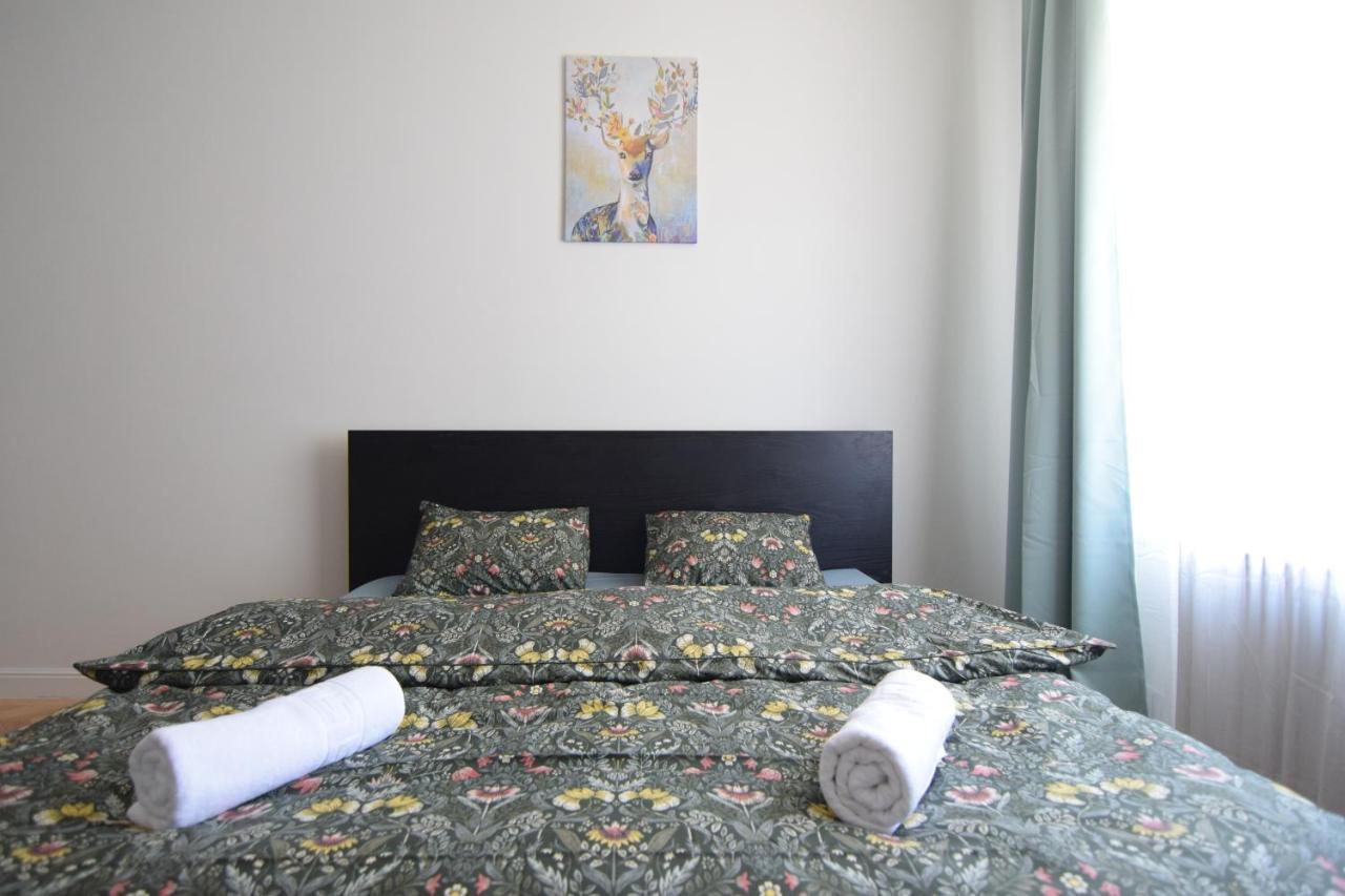 Beautiful Apartment In Old City Bucureşti Ngoại thất bức ảnh